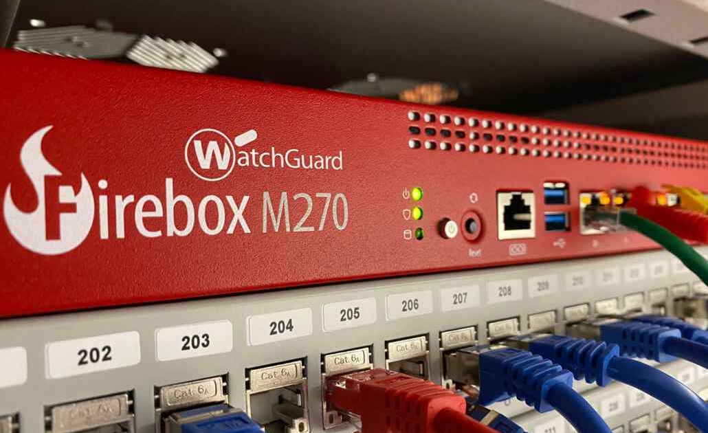 WatchGuard Firebox M270 Firewall im Rack-Schrank